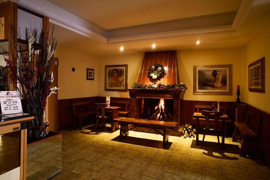 Hotel La Maielletta Pretoro Bagian luar foto